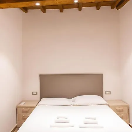Cozy And Charmin 3Br Apartment Steps By Duomo-2
